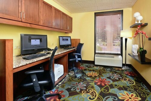 Гостиница Hampton Inn Charlotte North Lake Norman