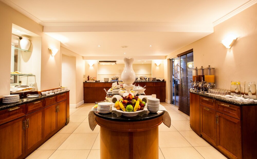 Фото Courtyard Hotel Sandton