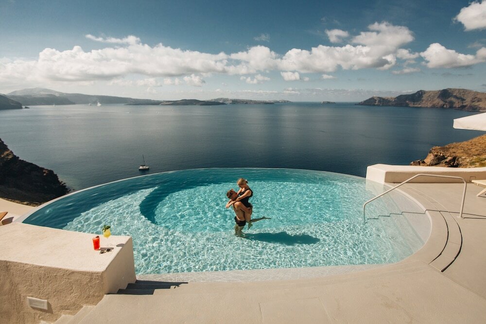 Фото Mystique, a Luxury Collection Hotel, Santorini