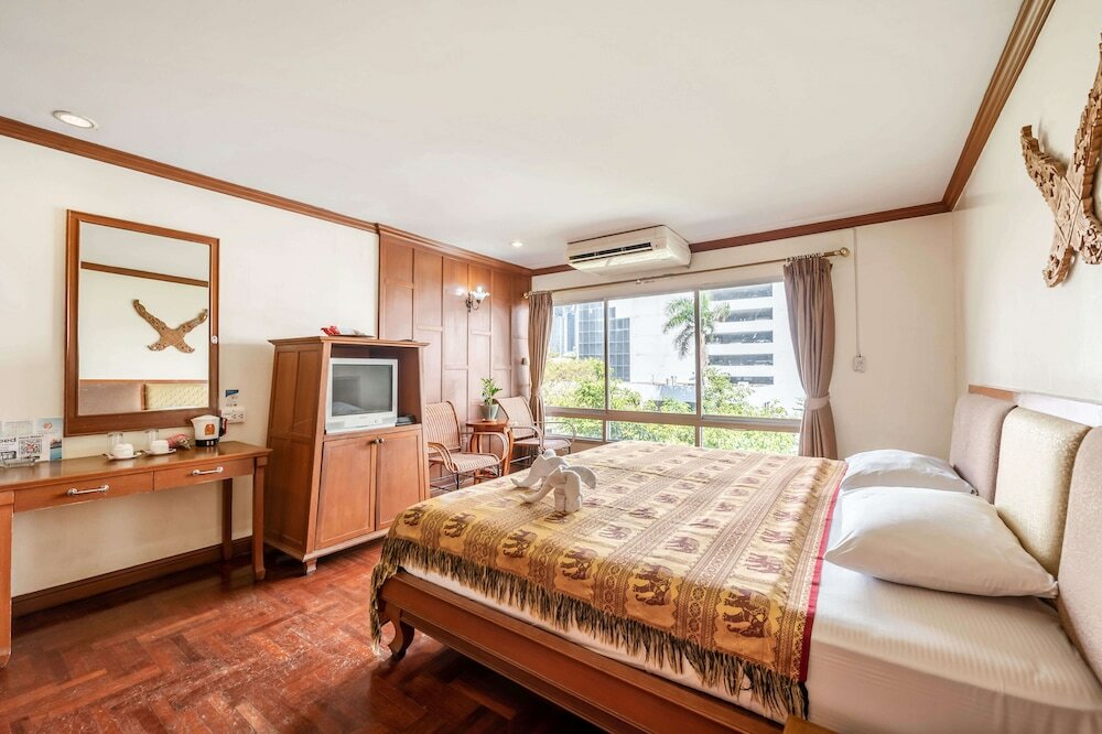 Фото Royal Ivory Sukhumvit Nana