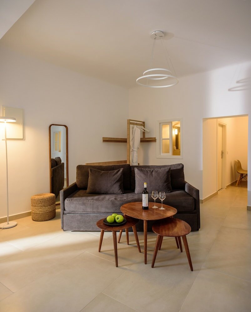 Фото Elia Family Suites