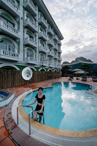 Внешний вид отеля Lisha roungnakhone hotel в Вангвьенге, фото 1