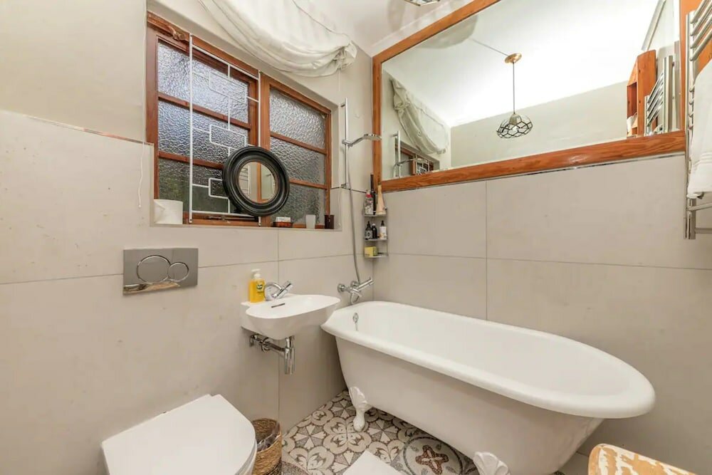 Фото Vintage Apartment With a Peaceful Garden