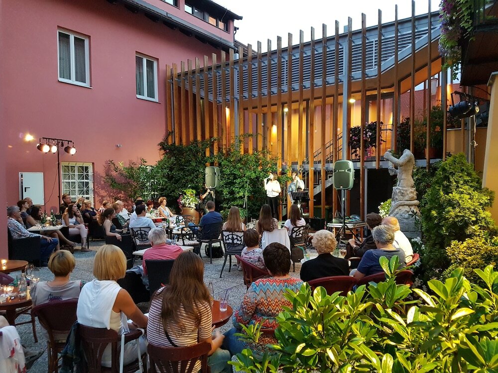 Фото Hotel Mitra