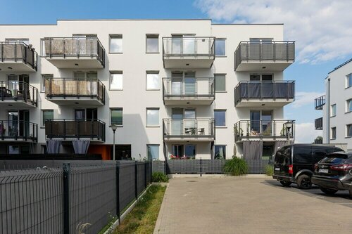 Trendy Apartment + Parking by Renters