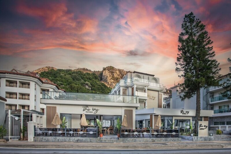 Гостиница The Ivy Suites в Мармарисе