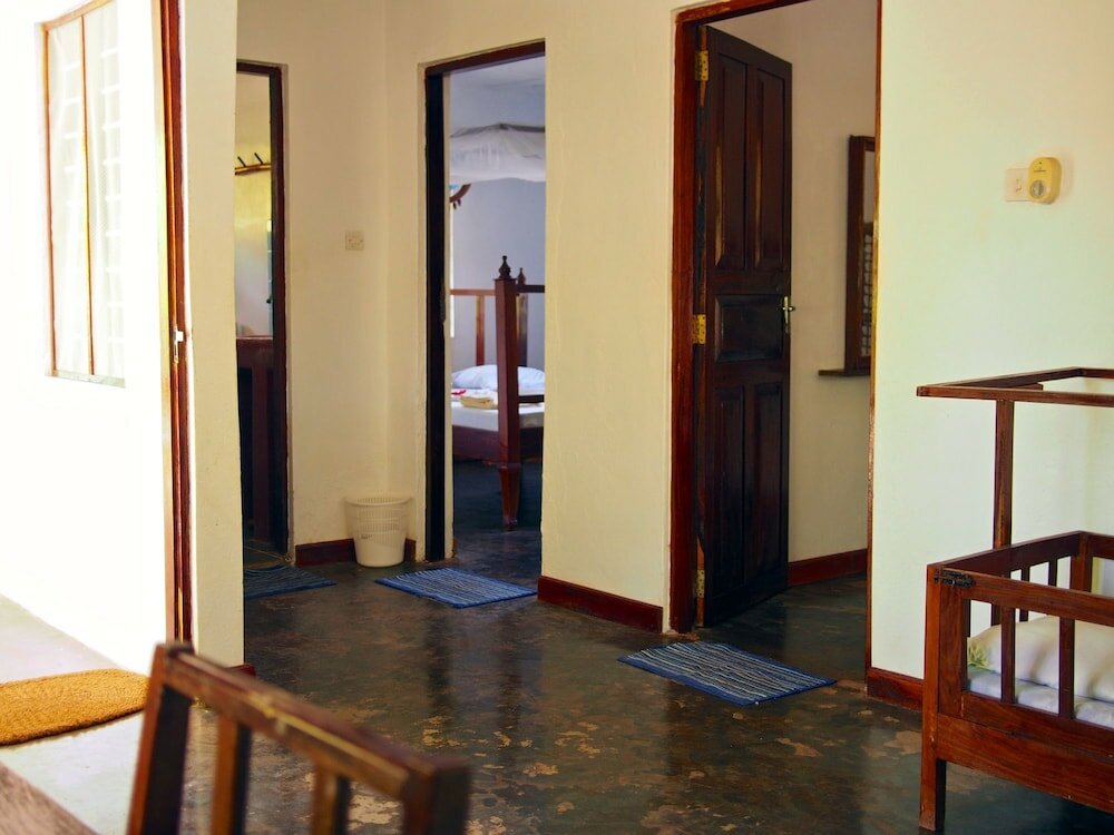 Фото Pakachi Beach Resort & Hotel