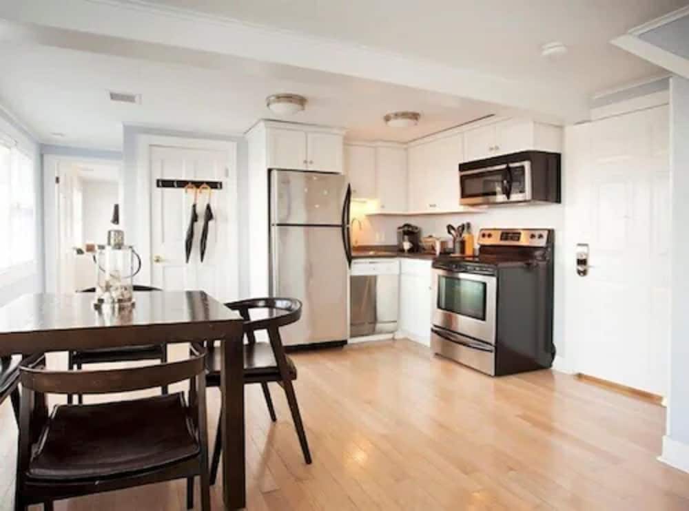 Фото The Cottages and Lofts at Boat Basin