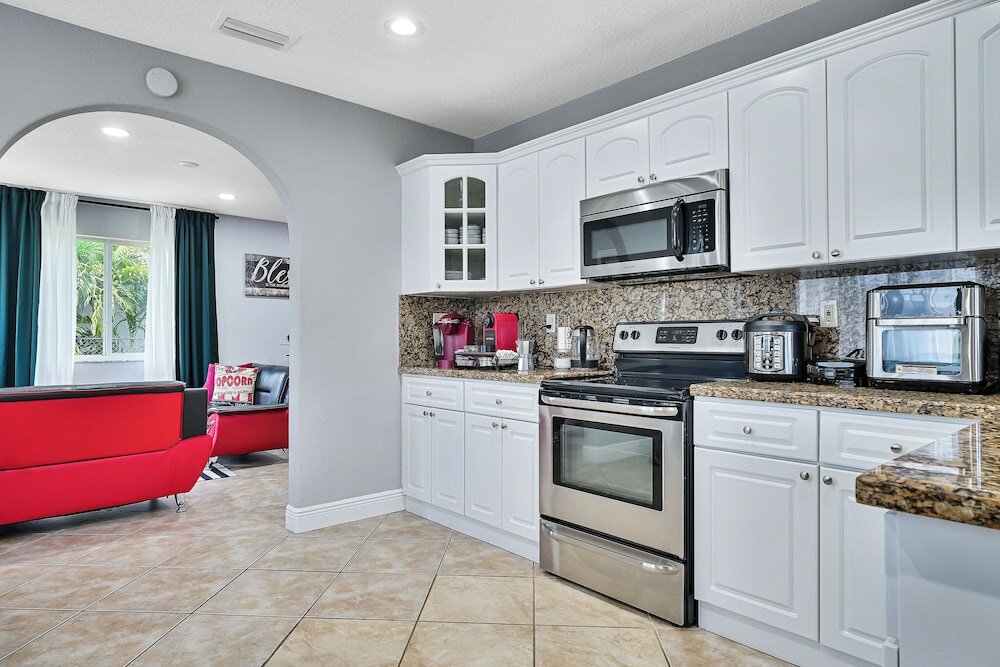 Фото 4 to 23 Guests GameRoom 2 Kitchens Bar BBQ