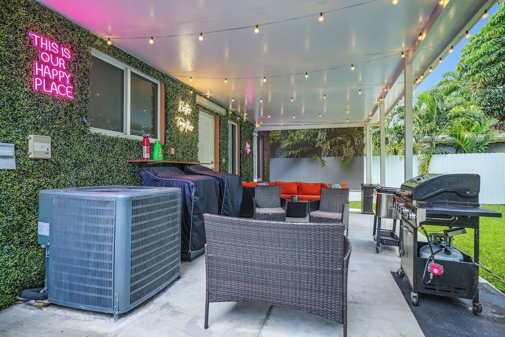 Фото 4 to 23 Guests GameRoom 2 Kitchens Bar BBQ