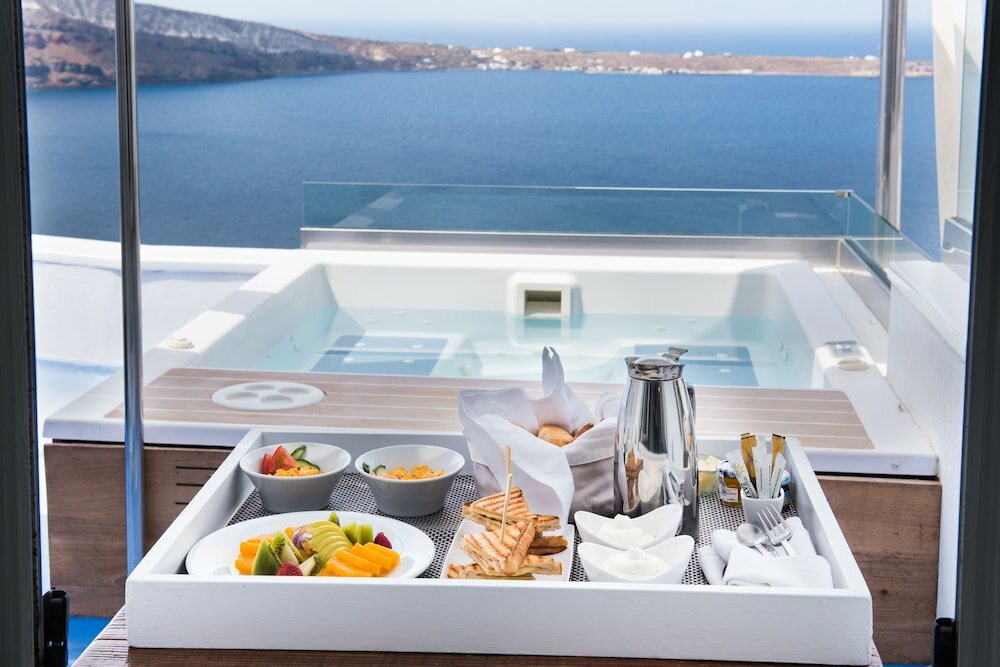 Фото Hyperion Oia Suites