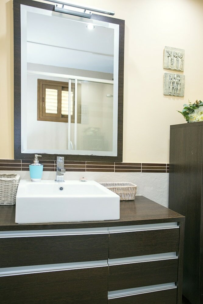 Фото Heavenly & Ocean Blue Apartment