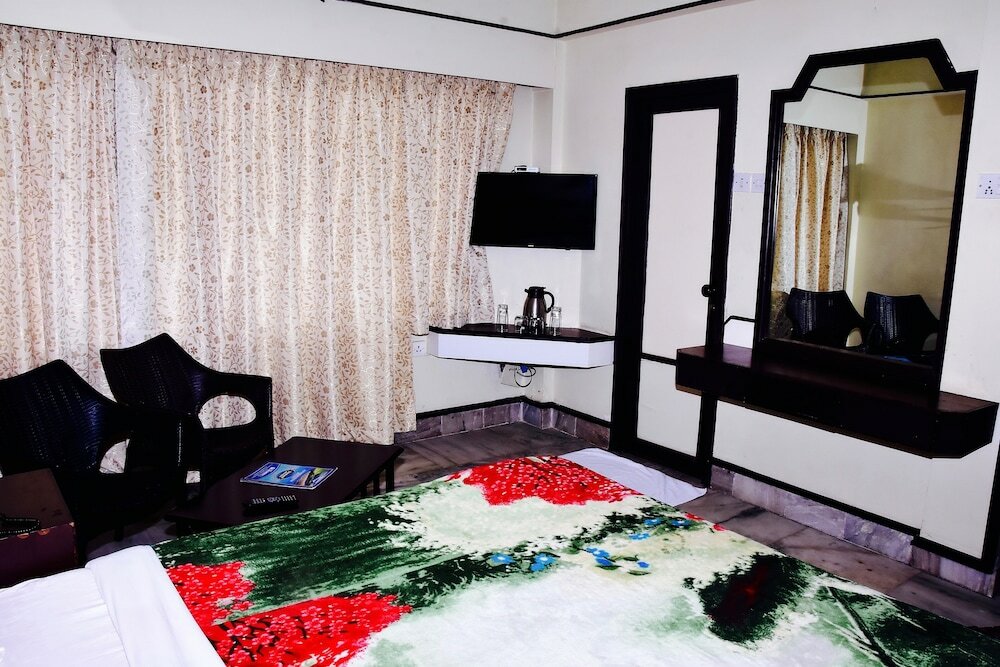 Фото Hotel Sivapriya