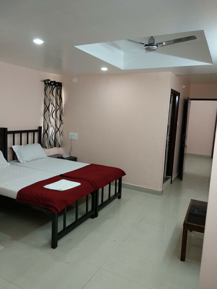 Фото Hotel Peacock