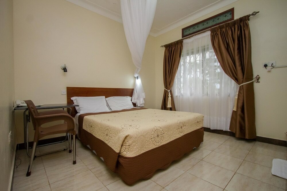 Фото Kanfi Hotel