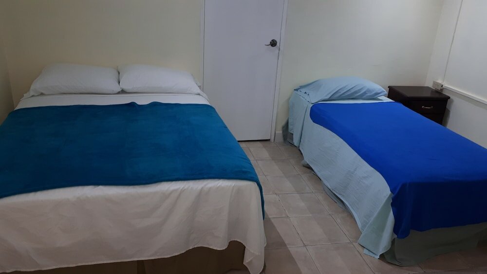 Фото Woodbrook on the Avenue