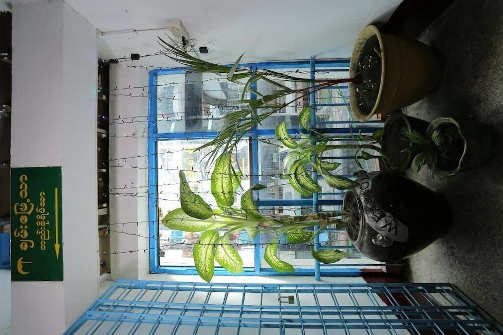 Фото Chan Myae Thar Guest House Yangon