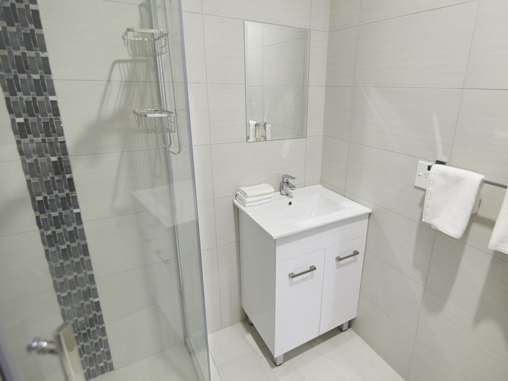 Фото Three Palms Lodge