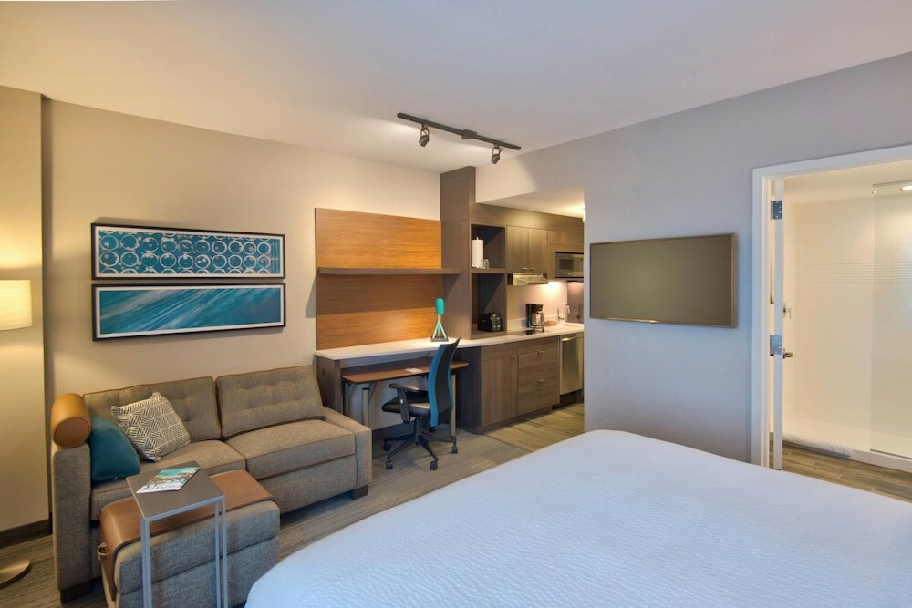 Фото TownePlace Suites by Marriott Miami Airport