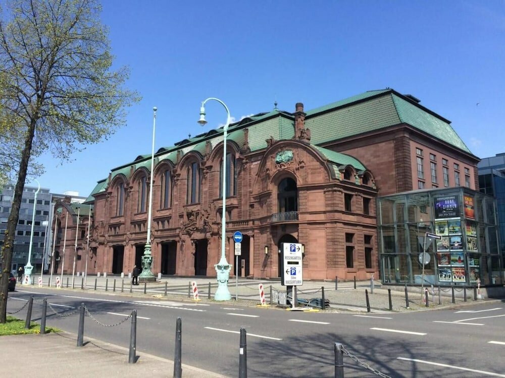 Фото отеля 3