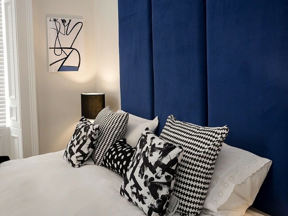 Фото The Lane Hotel