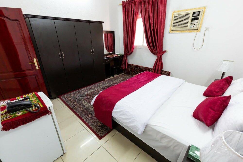Фото Al Eairy Furnished Apts Al Madinah 8