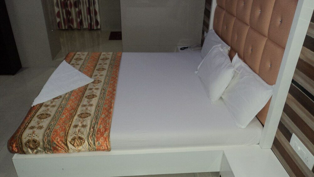 Фото Hotel Celeste Colaba