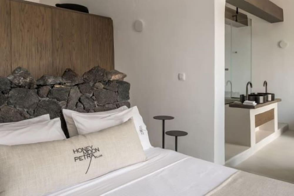 Фото Honeymoon Petra Villas