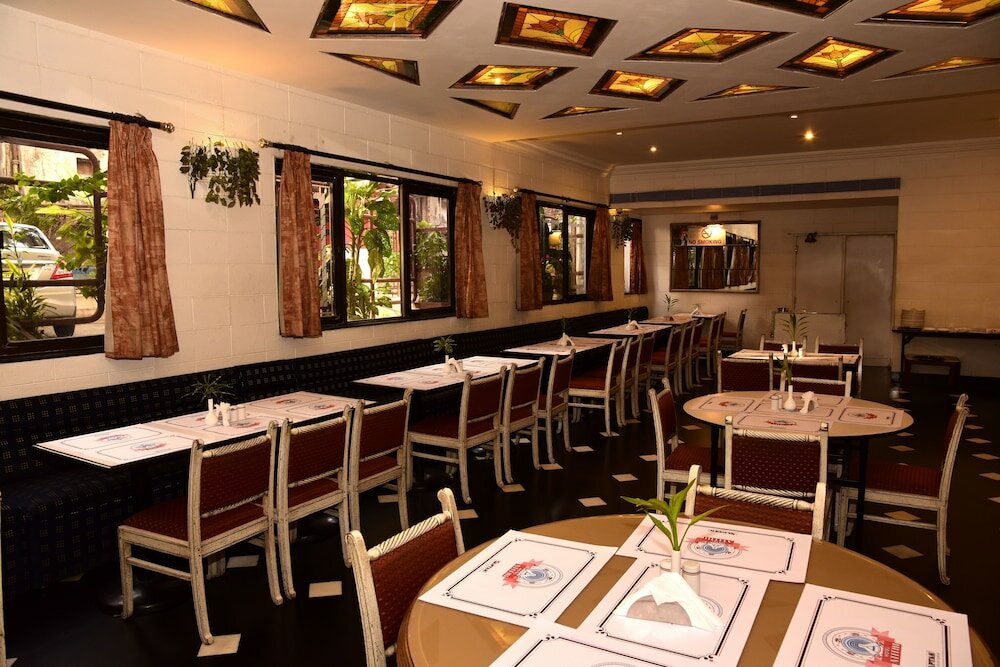 Фото Hotel Atithi