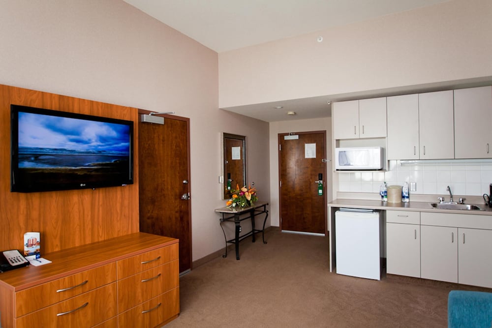 Фото Coast Hotel & Convention Centre Langley City