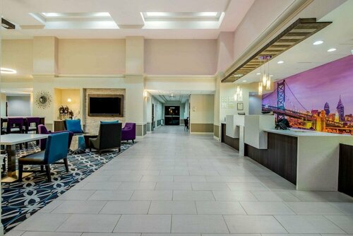 Гостиница La Quinta Inn & Suites by Wyndham Newark - Elkton в Ньюарке
