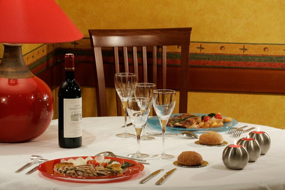 Фото Hotel Saint Sauveur