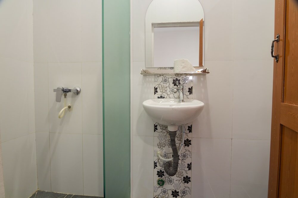 Фото Poolside Villa - Hostel