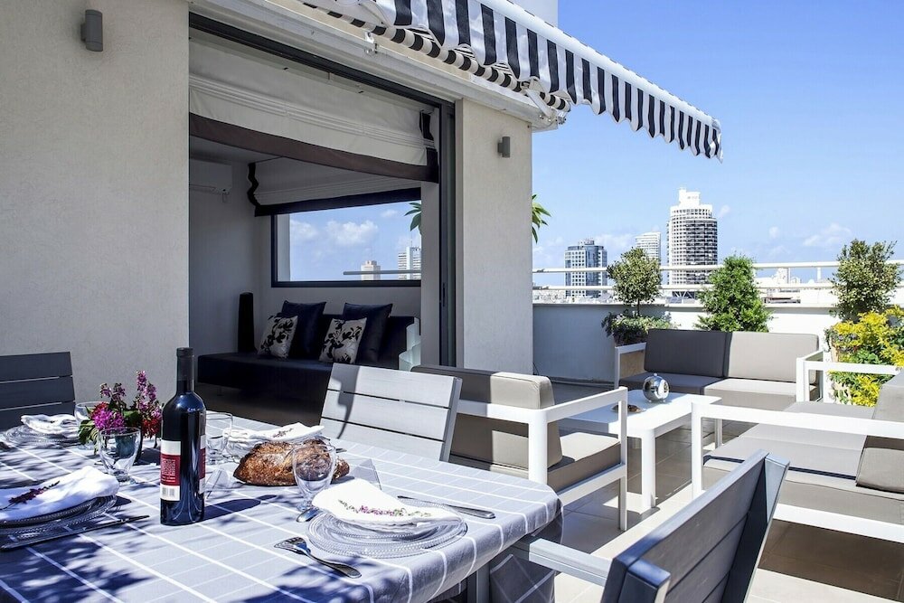 Фото Апартаменты Design 2 Bdr Duplex Penthouse Rothschild Tl54