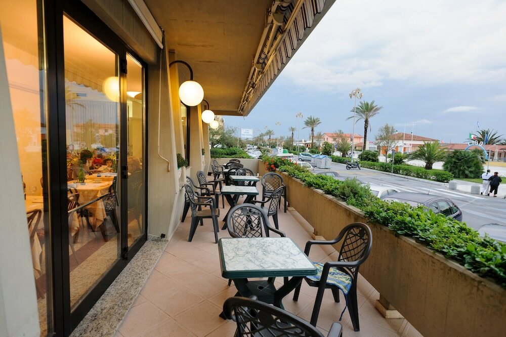 Фото Hotel Residence Villa Jolanda