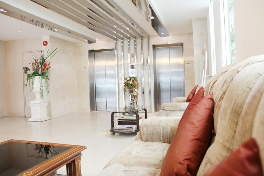 Фото Centric Place Hotel