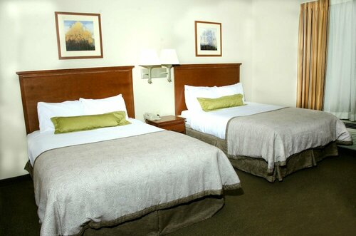 Гостиница Candlewood Suites Columbus Fort Benning в Коламбусе