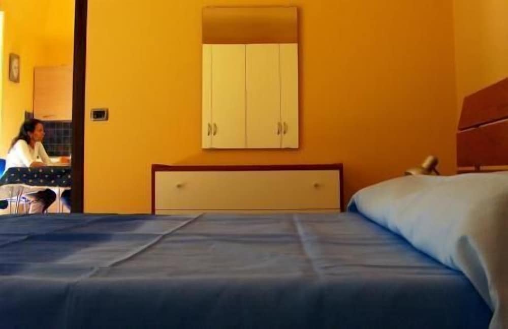 Фото Politi Aparthotel