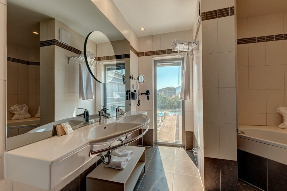 Фото Eurostars Queen of Montenegro