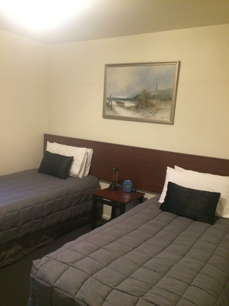 Фото Sherborne Motor Lodge