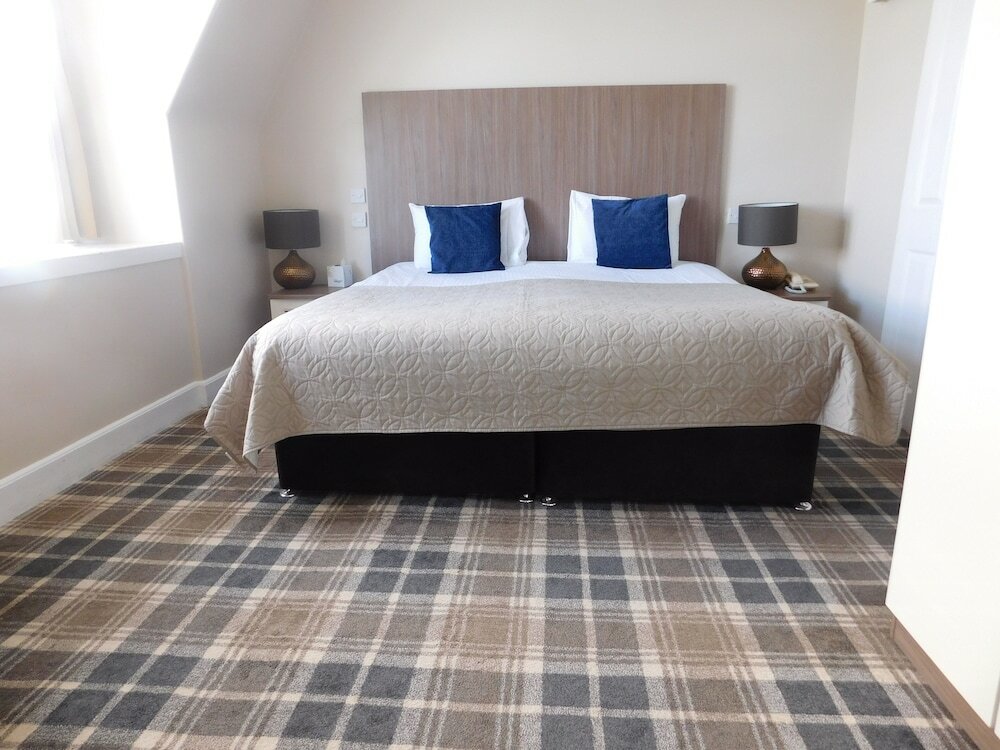 Фото Cullen Bay Hotel