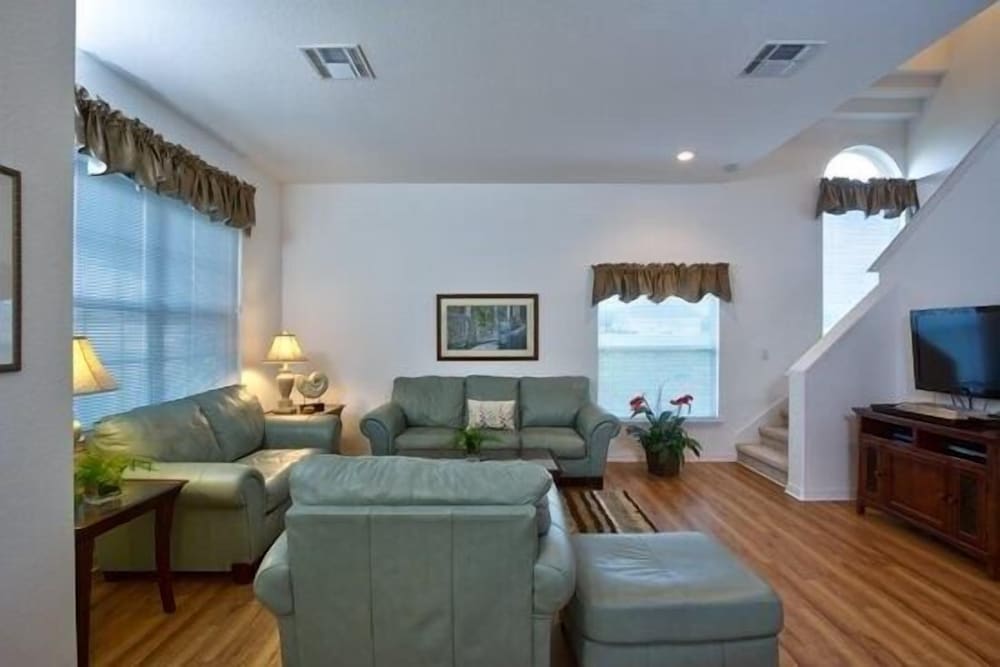 Фото Ov3231 - Marbella Resort - 5 Bed 3.5 Baths Villa