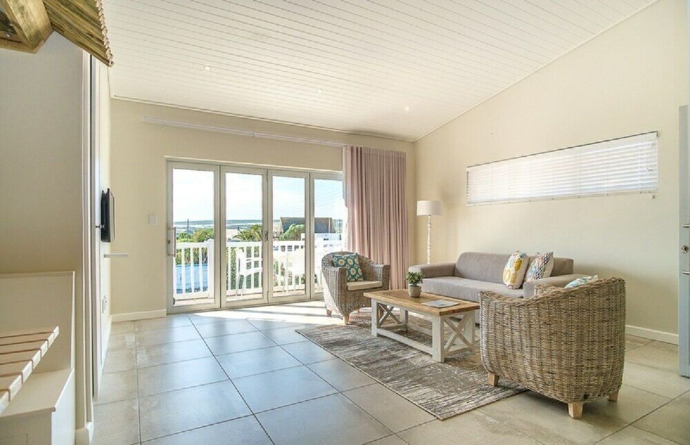 Фото Fork West Apartments - Top Floor 5