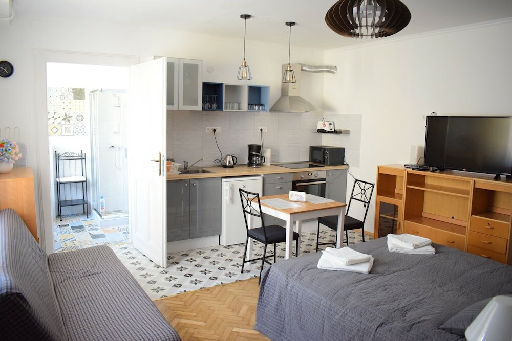 Фото Diamond Astoria 5 sun-lit apartment