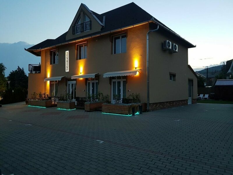 Гостиница Sunrise Apartmanház