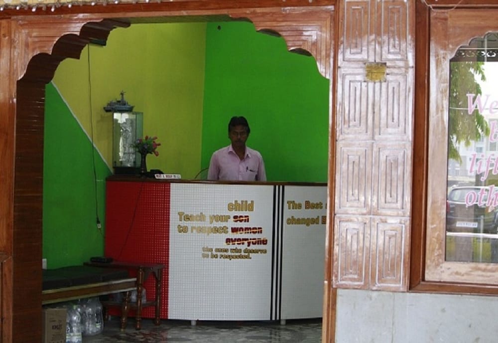 Фото Hotel Anarkali