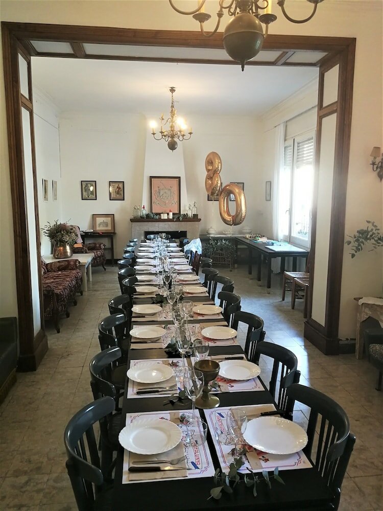 Фото Hostal Montsoliu