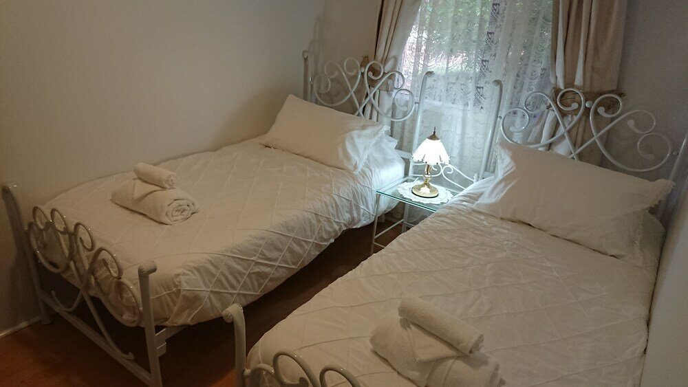 Фото The Cottage on George Street