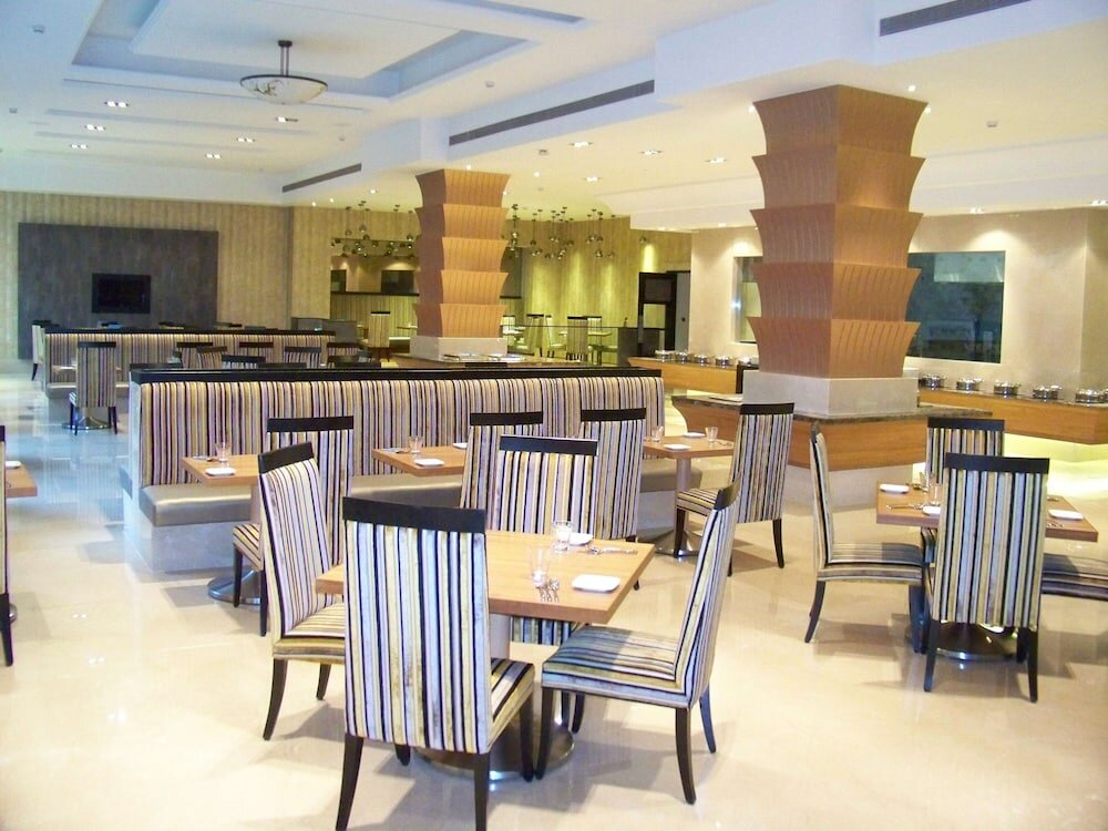 Фото Balaji Sarovar Premiere Solapur