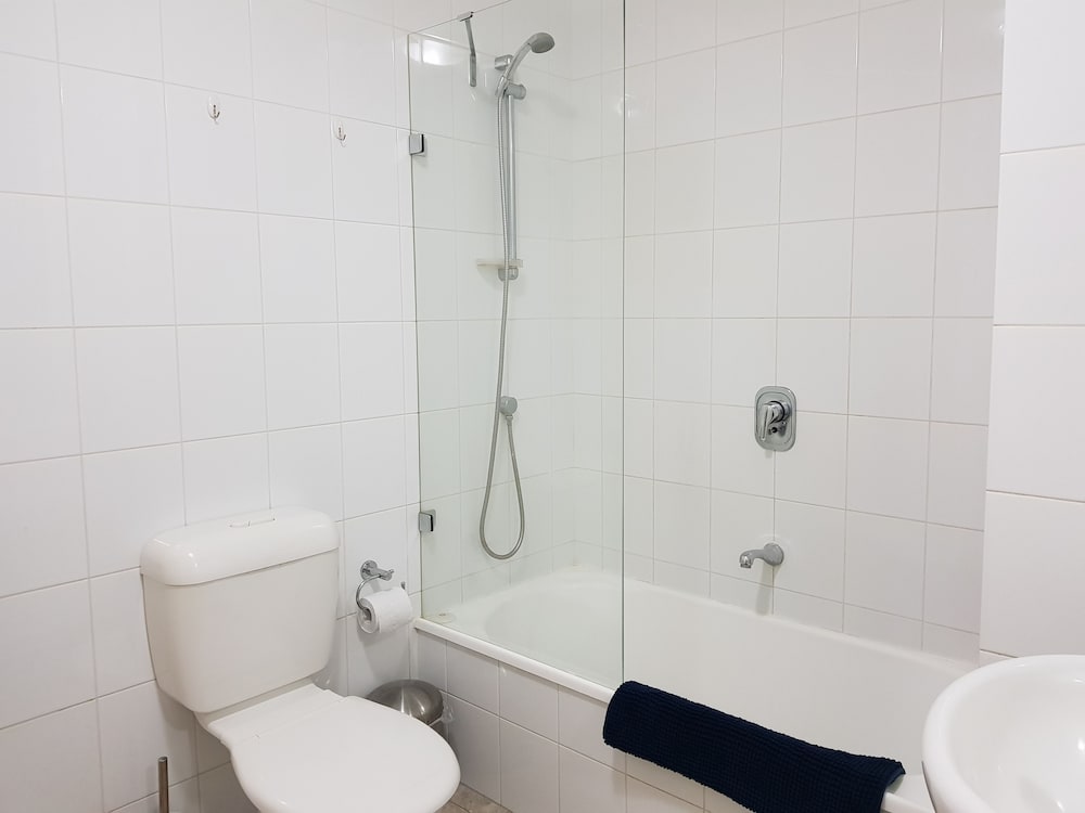 Фото ReadySet Apartments at Sentinel